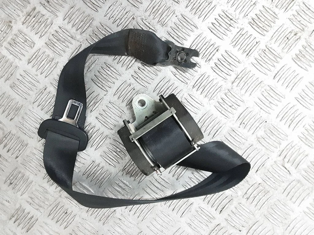 Tagumine turvavöö 5G9857805