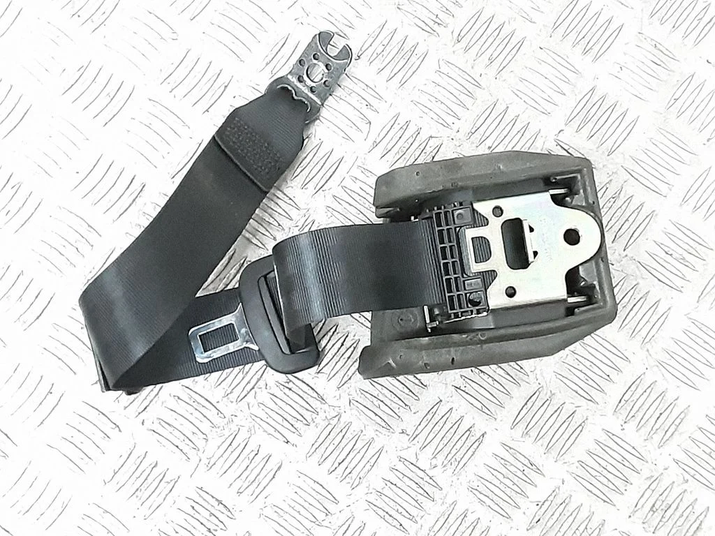 Rear seatbelt 5F0857805C