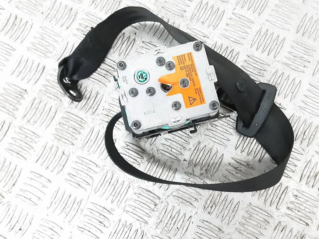 Middle seatbelt (rear) 4H0857807K