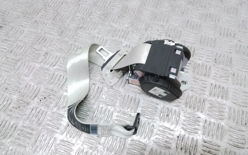 Middle seatbelt (rear) – Volvo S90, V90 (2016-)