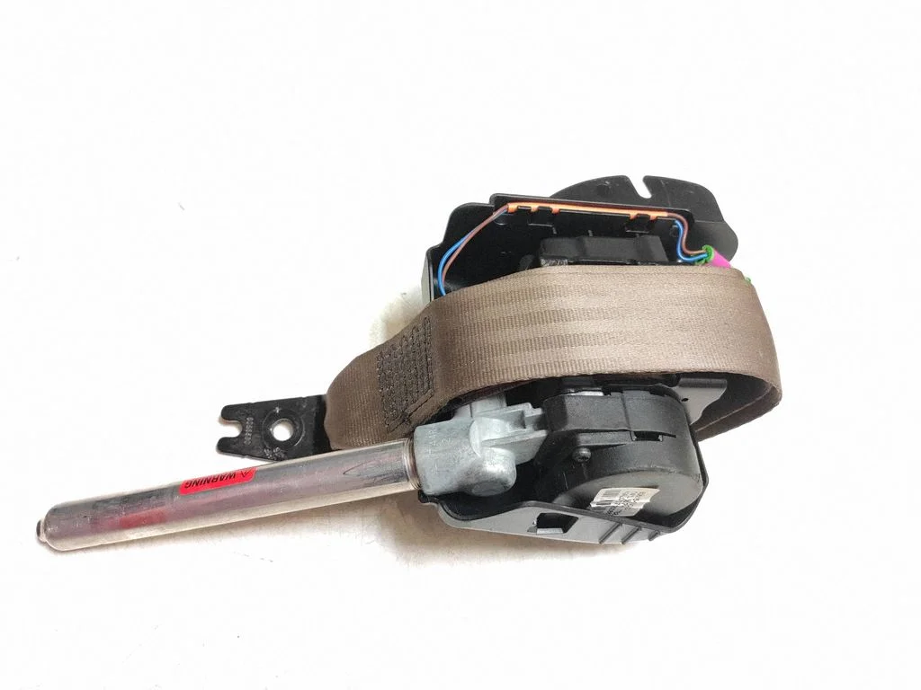 Middle seatbelt (rear) – Volvo V70 (2005-2008)