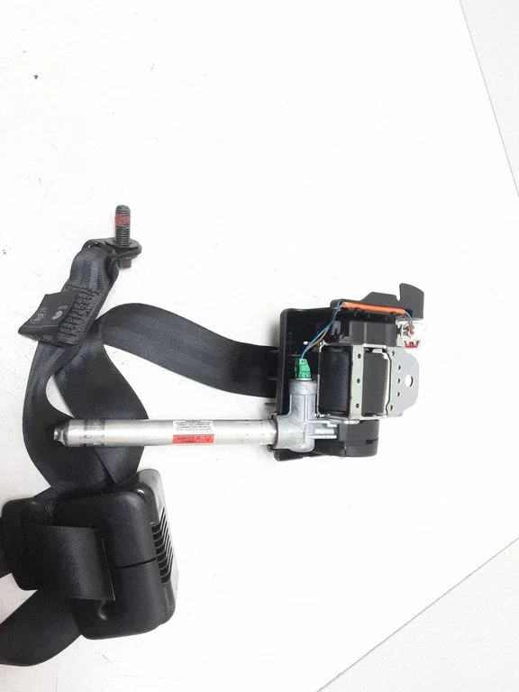 Middle seatbelt (rear) – Volvo V60 (2011-2013)