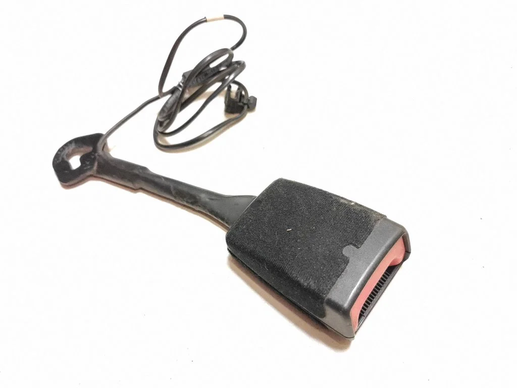 Zapięcie pasa przednie 561857756G