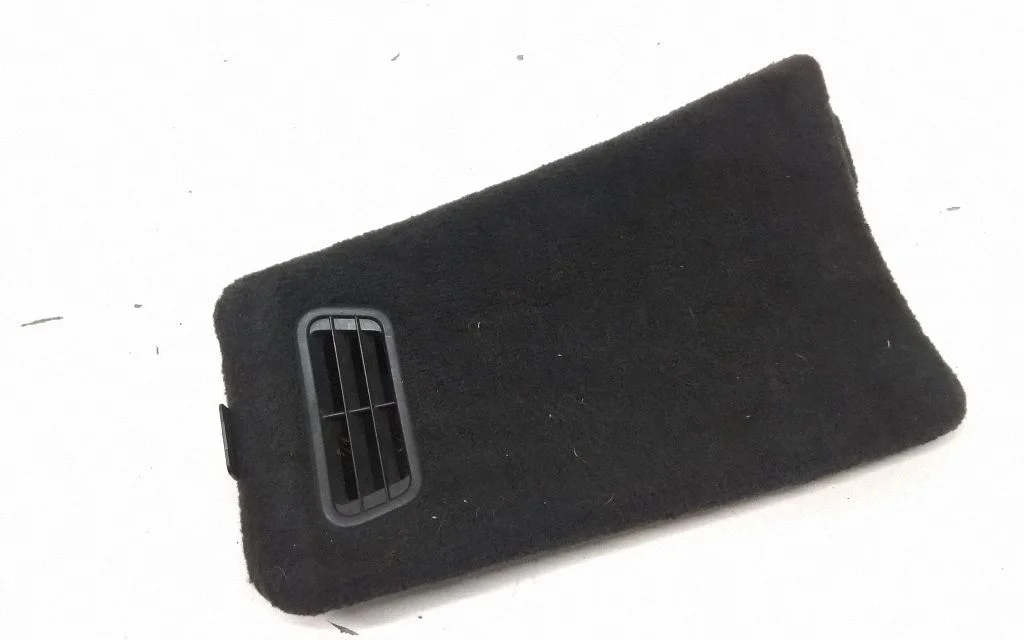 Trunk/boot trim cover – rear right