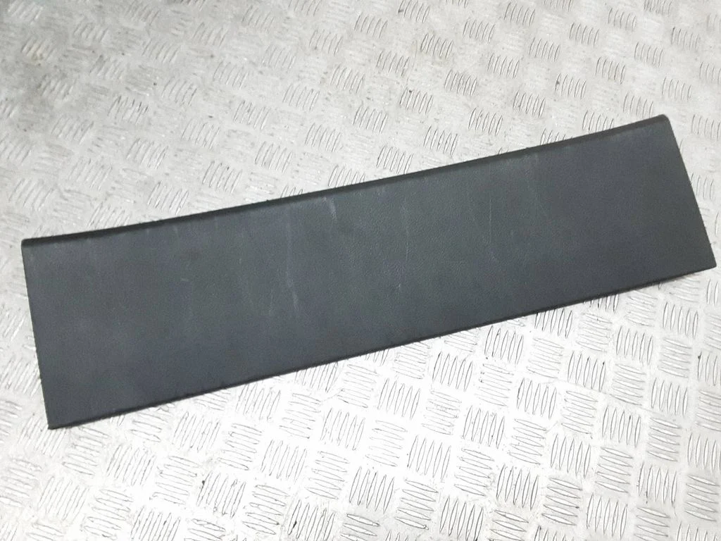 Muu pagasiruumi viimistluse osa 1GT15TRMAC