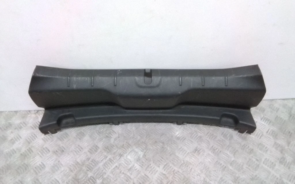 Trunk/boot sill cover protection 08687734