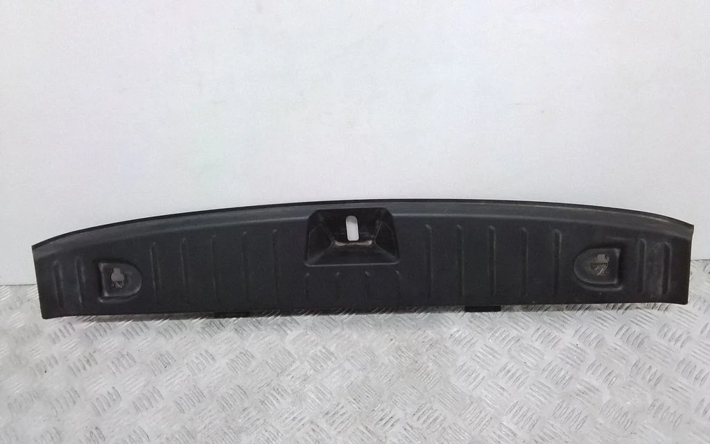 Trunk/boot sill cover protection 7272383