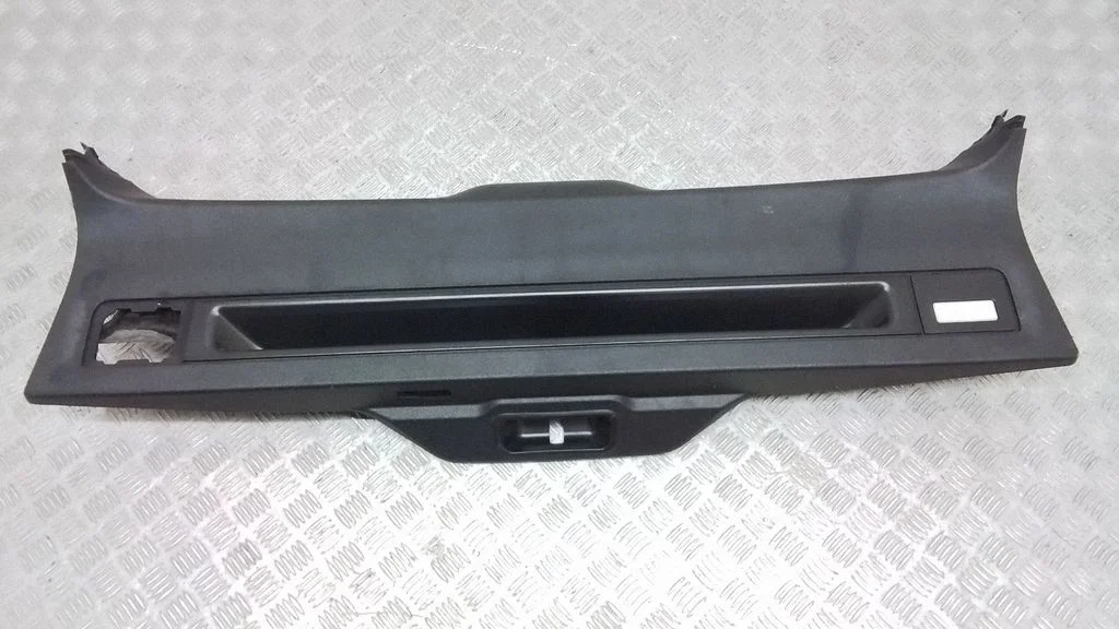 Tailgate/boot lid cover trim – BMW X5 F15 (2013-2017)