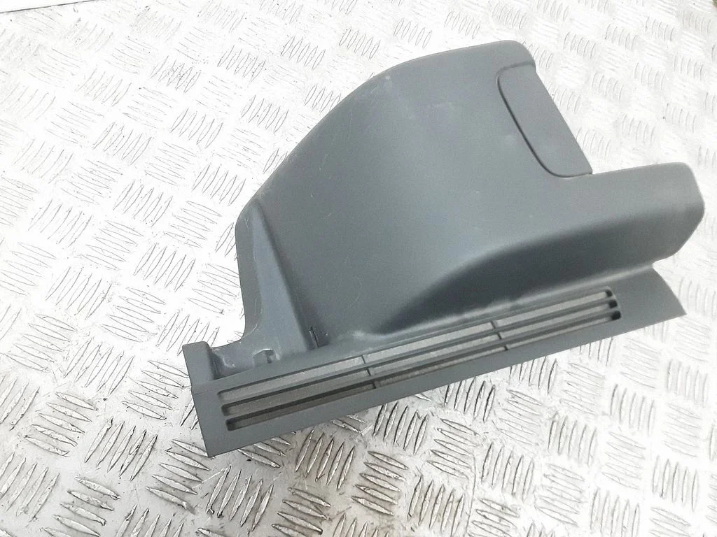 Tailgate/trunk side cover trim – Volvo V50 (2008-2012)