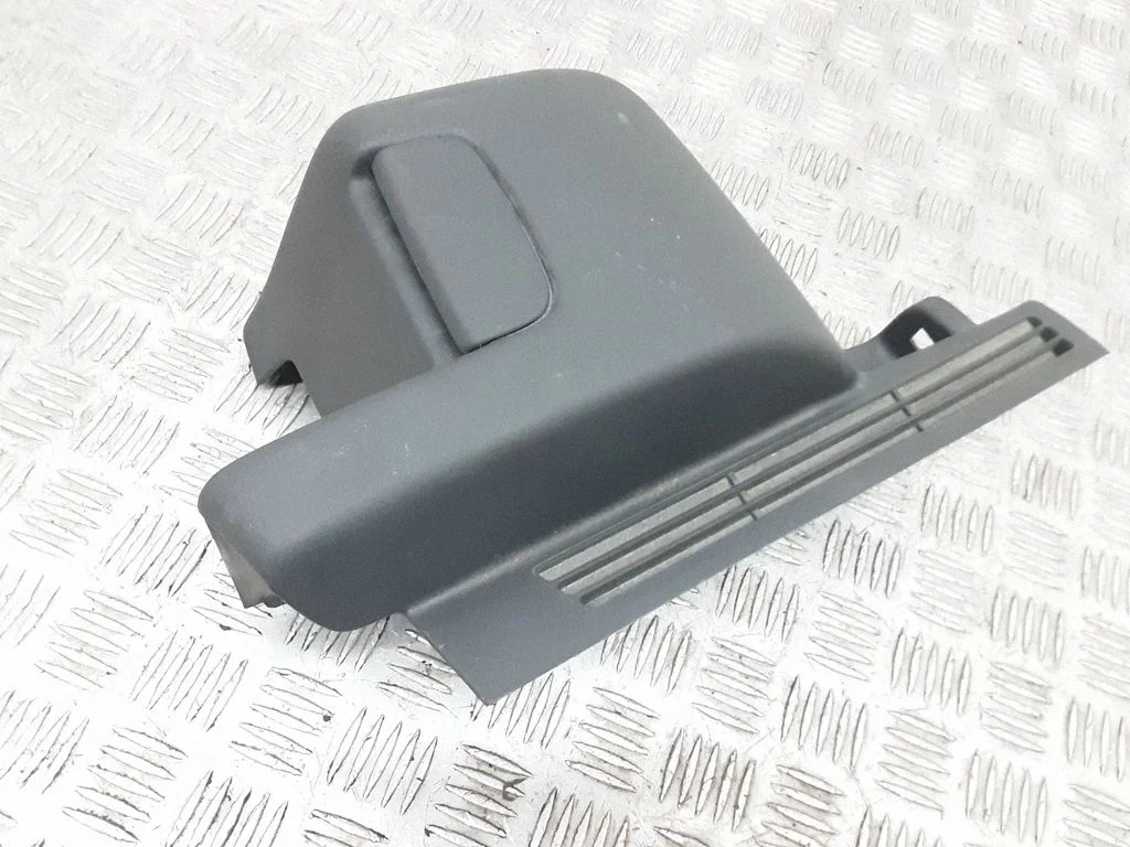 Tailgate/trunk side cover trim – Volvo V50 (2008-2012)