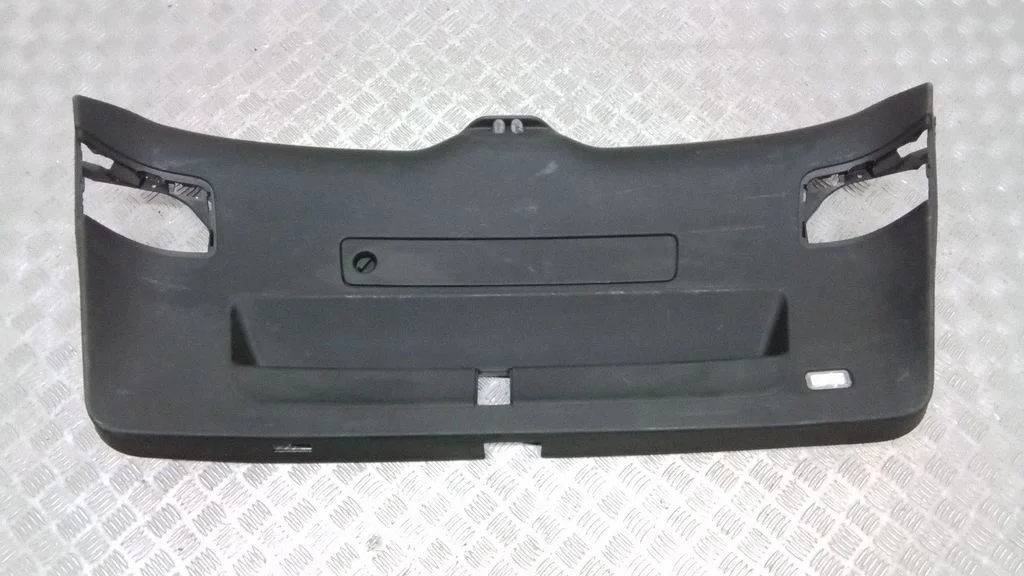 Tapicerka klapy bagażnika (komplet) 8R0867979B