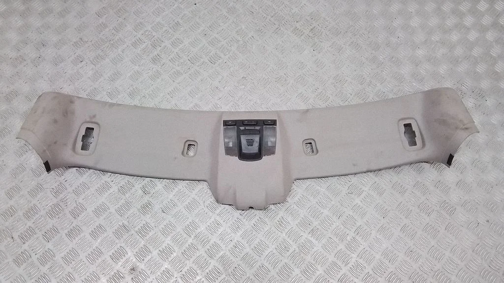 Laevoodri valgustuskonsooli viimistlus – Volvo C70 (2006-2010)