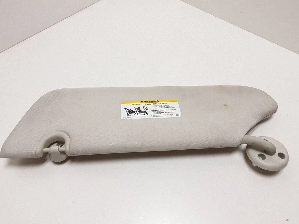 Päikesesirmi kinnitusklamber – Dodge Grand Caravan (2008-2020)