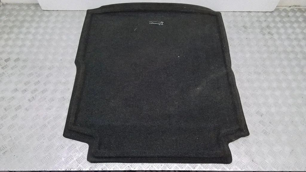 Trunk/boot mat liner 561061166