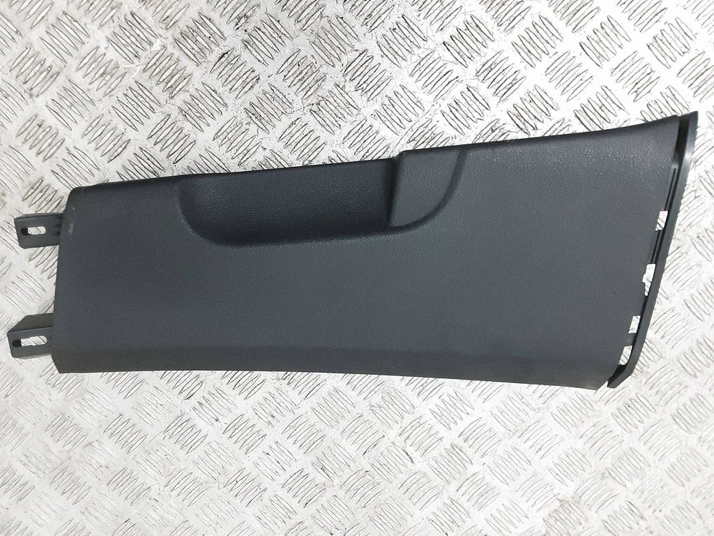 (B) piilari kate (alumine) 5G4867291D