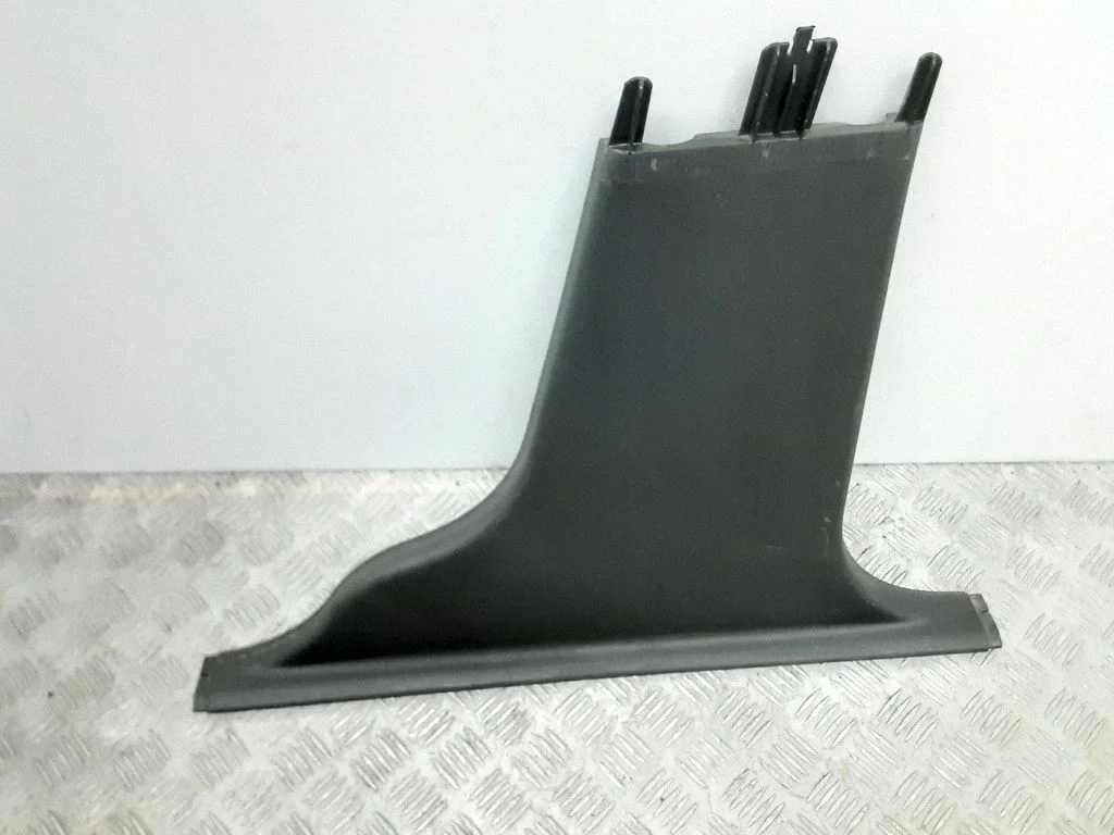 (B) piilari kate (alumine) 9486848