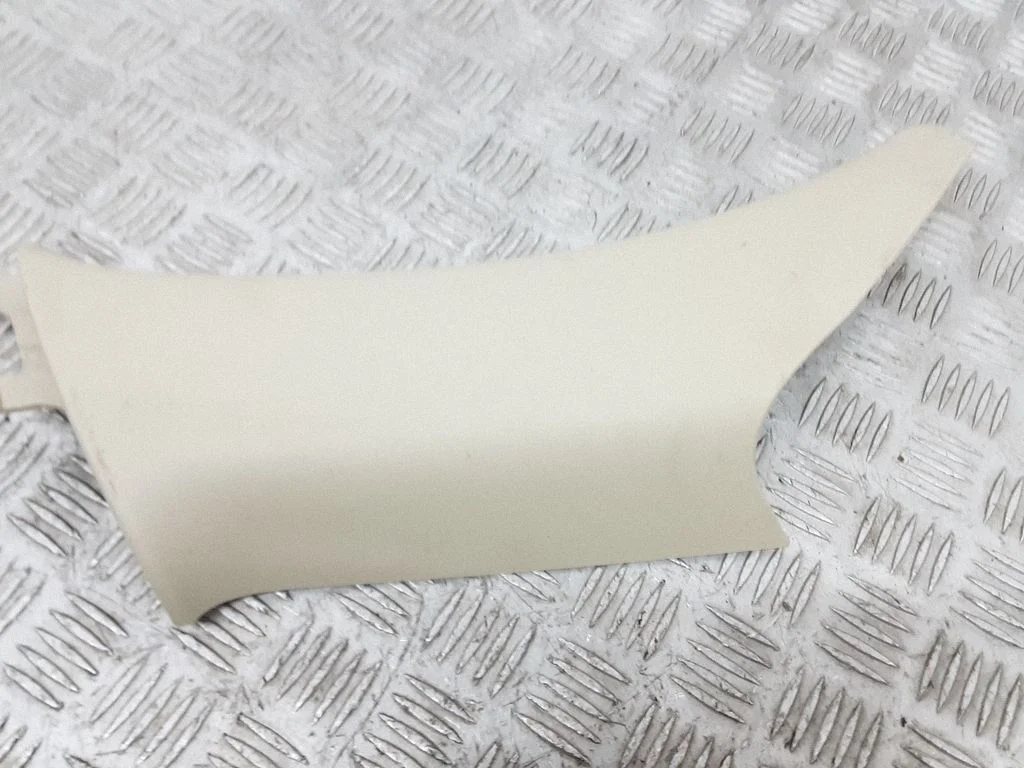 (C) pillar trim 30721149