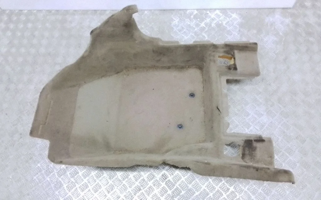 Front floor carpet liner – Volvo XC90 (2007-2014)