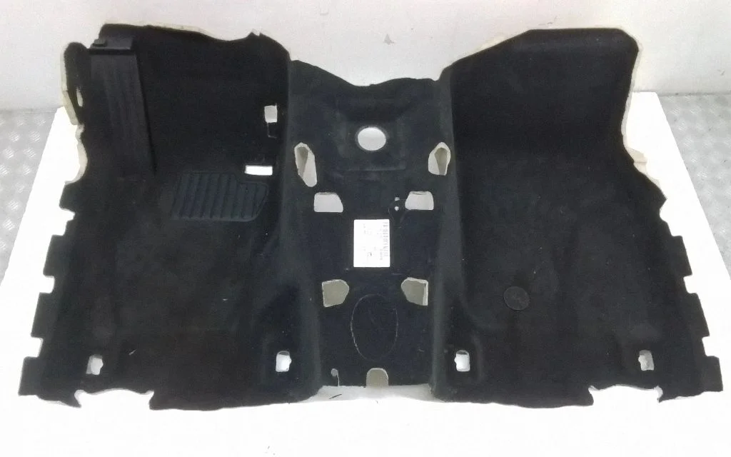Front floor carpet liner 7328041
