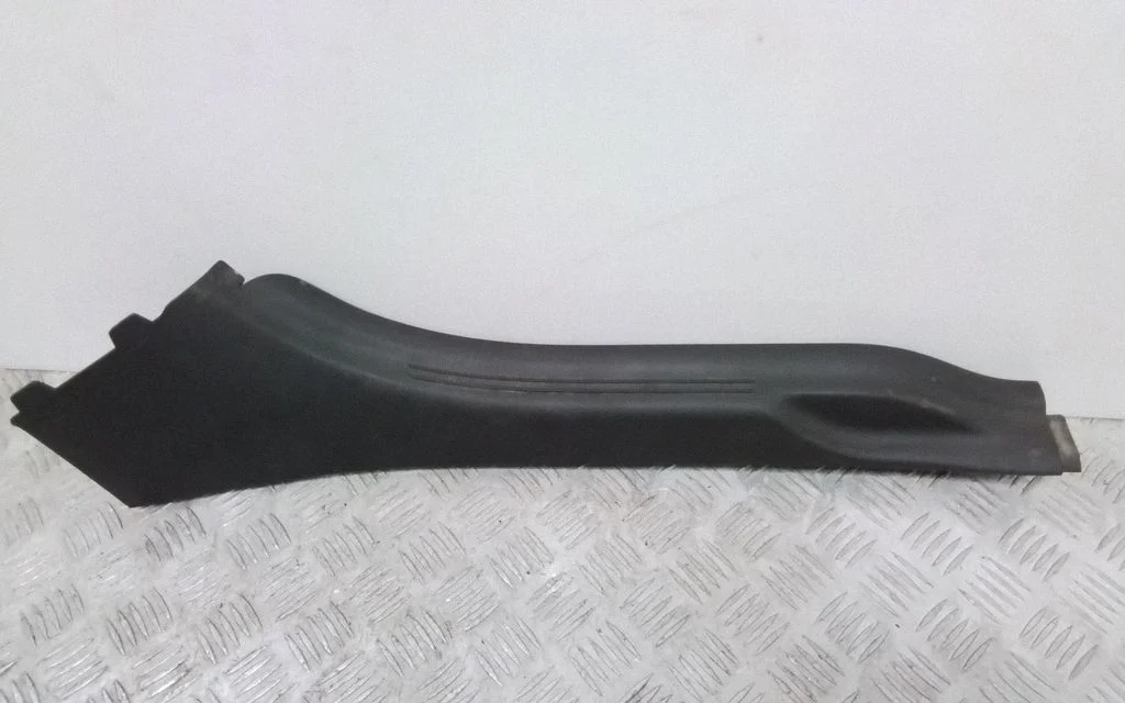Rear sill trim cover 30740077