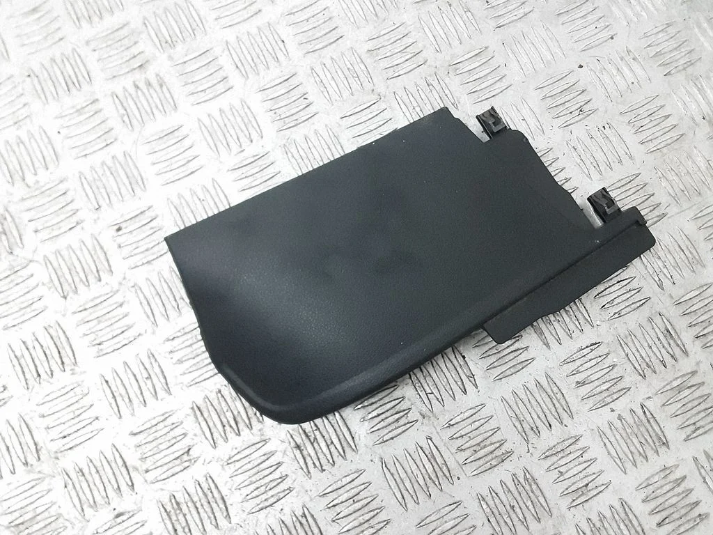 Rear seat side top trim – Audi RS Q3 (2013-2018)