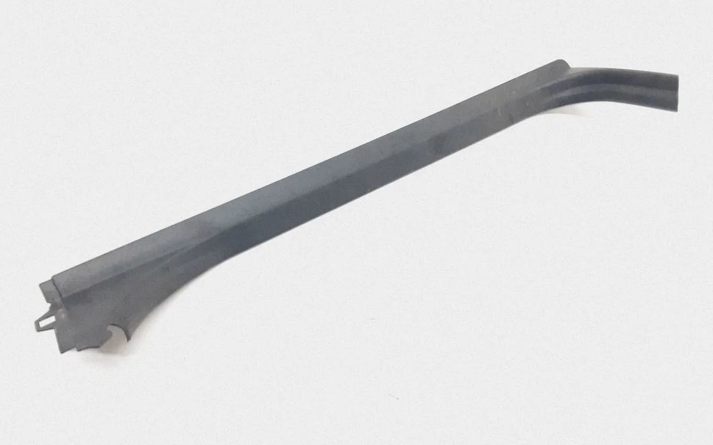 Side skirt front trim – Volvo XC90 (2007-2014)