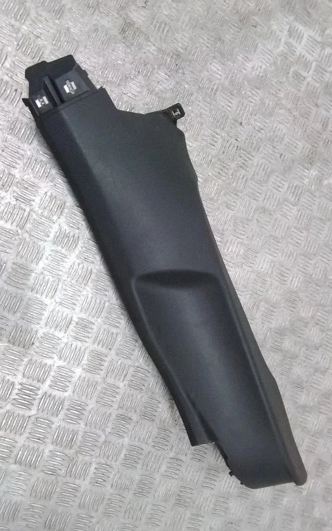 Rear seat side top trim – Volkswagen Jetta USA (2019-)