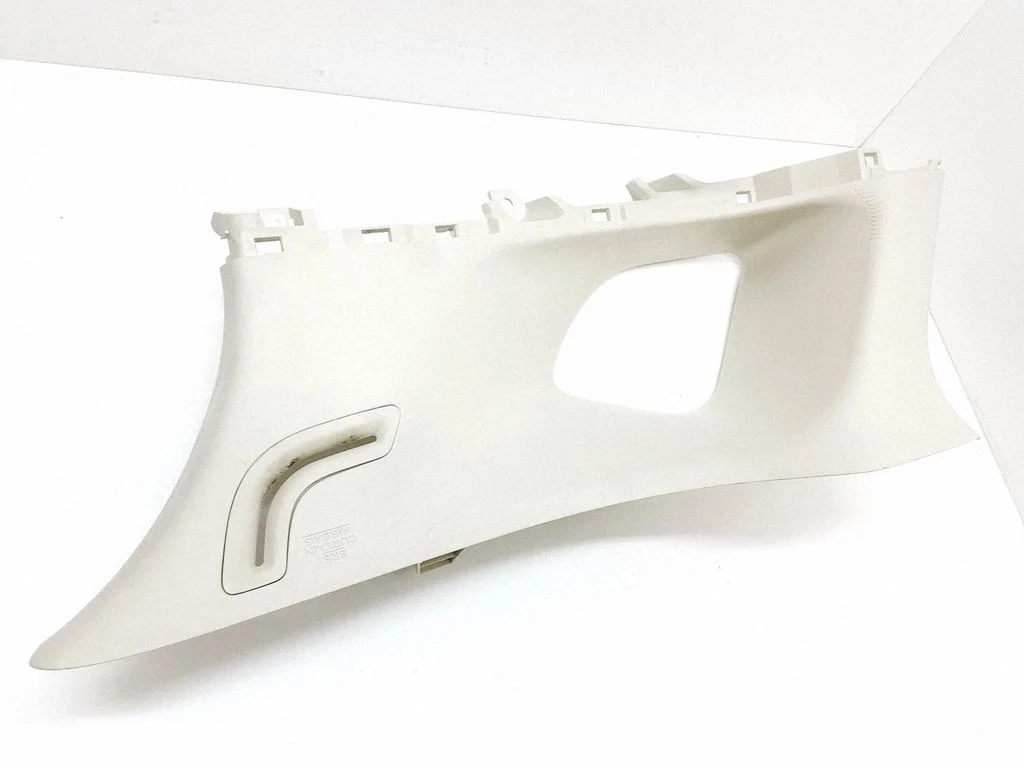 Rear seat side top trim