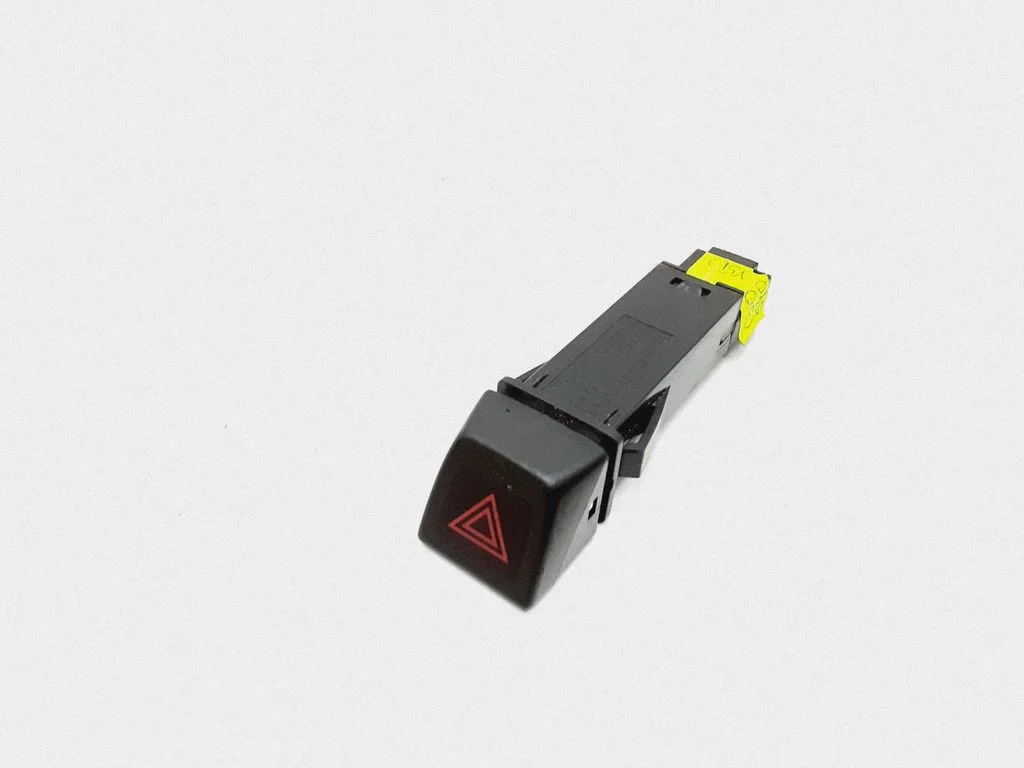 Hazard light switch 9123684