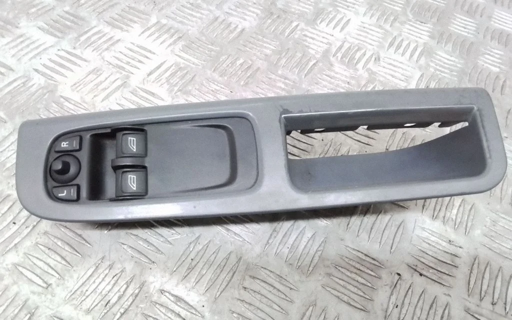 Electric window control switch 30773208