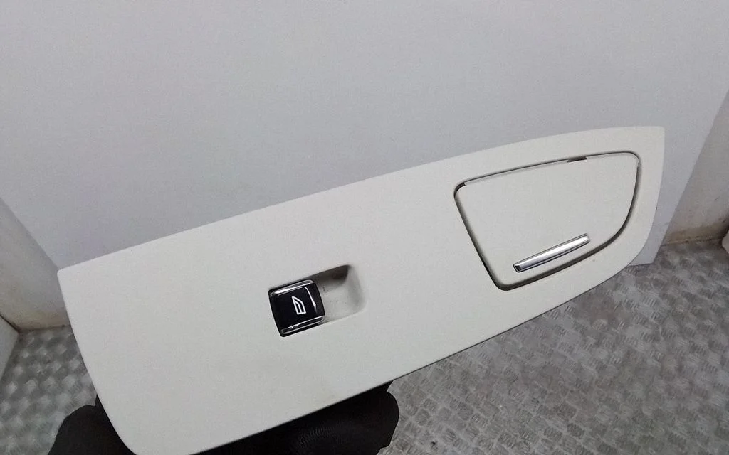 Electric window control switch 31415515