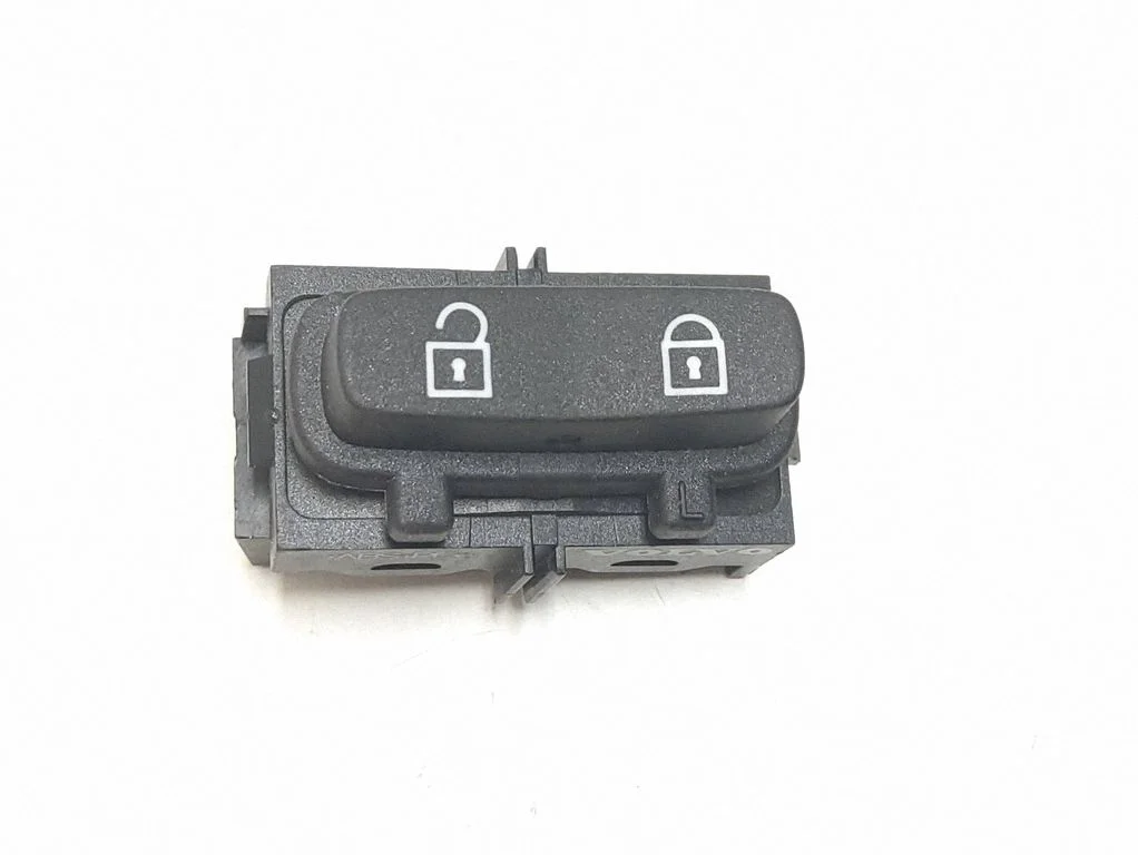 Central locking switch button – Volvo S80 (2004-2006)
