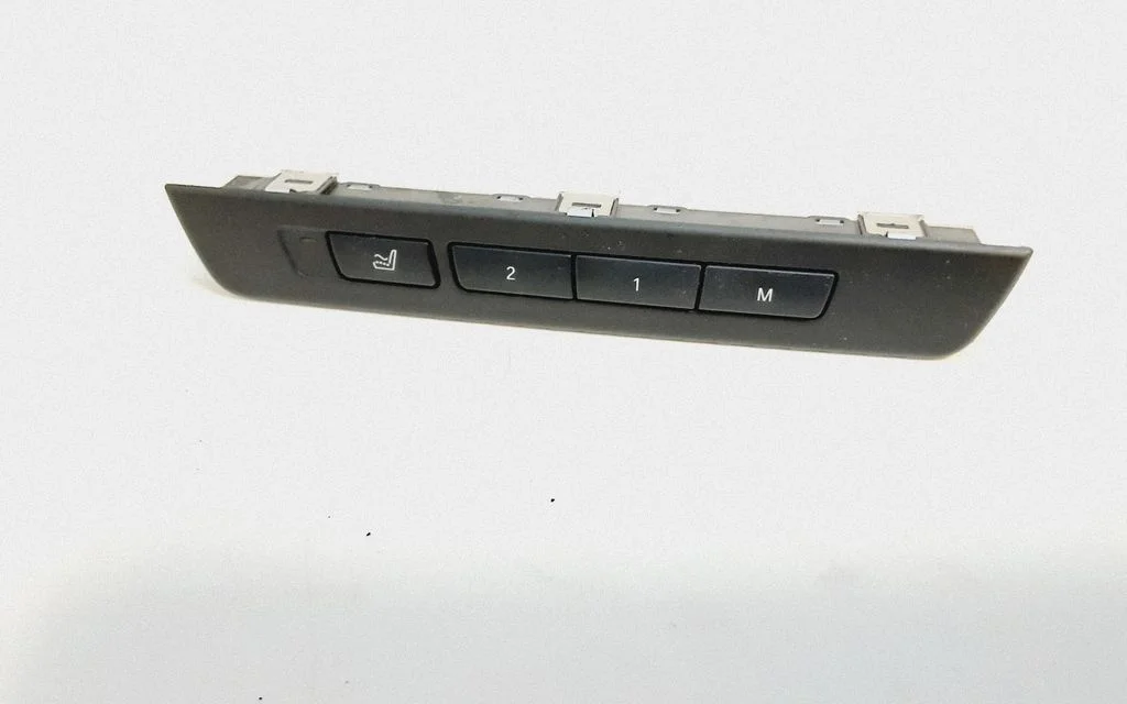 Seat memory switch – BMW 7 Series F01 F02 F03 F04 (2008-2016)