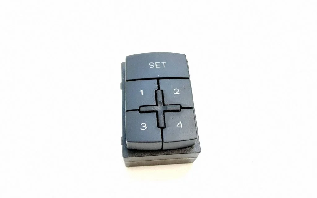 Przełącznik pamięci foteli – Audi A8 S8 D3 4E (2002-2009)