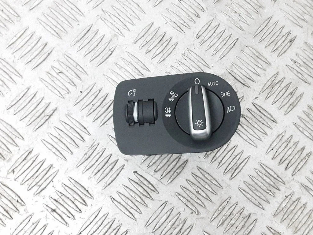 Light switch 8X2941531AN
