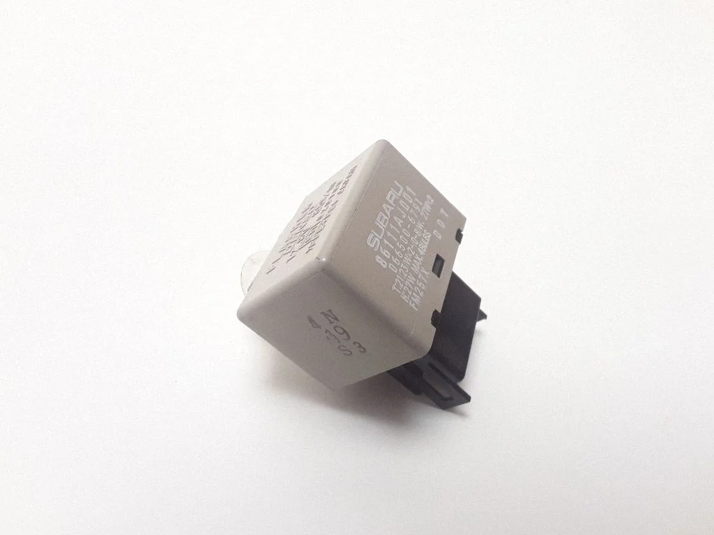 Hazard warning light relay – Subaru Outback (2009-2014)
