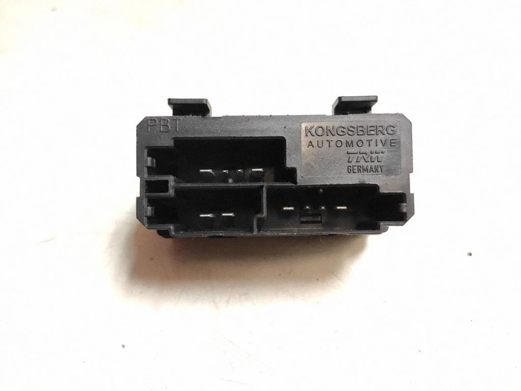 Seat heating relay – Volvo S80 (2007-2013)