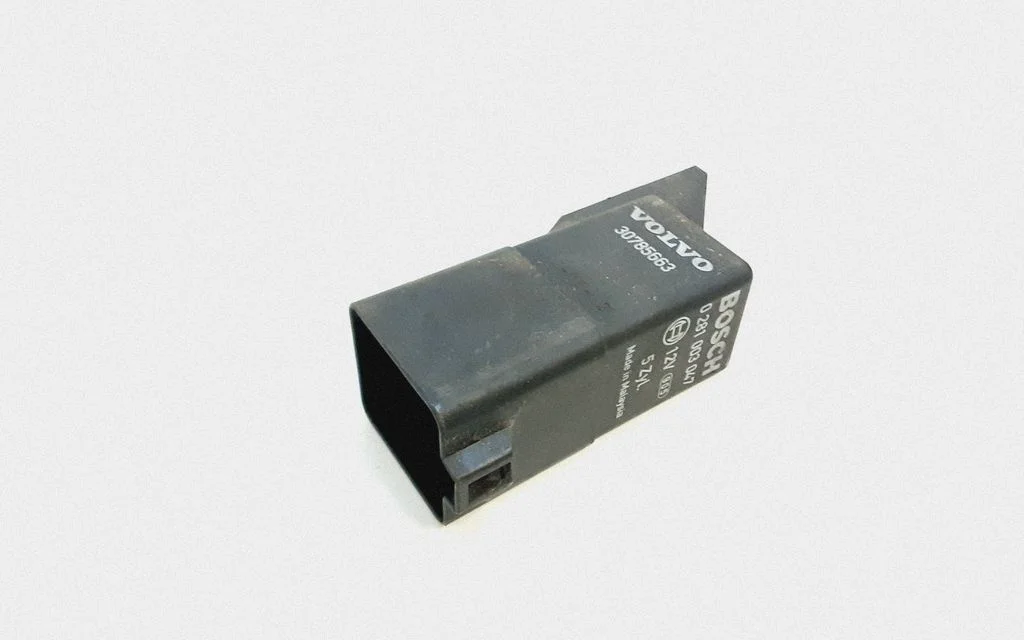 Glow plug pre-heat relay 30785663