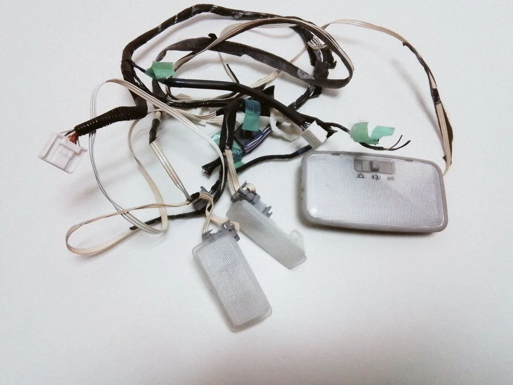 Katuseluugi elektrijuhtmestik – Toyota RAV 4 (XA40) (2012-2018)