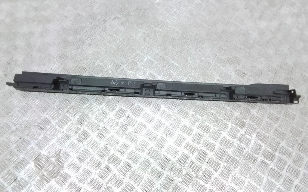 Sill supporting ledge – Volvo S90, V90 (2016-)