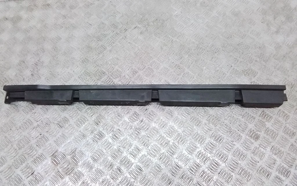 Sill supporting ledge – Volvo S90, V90 (2016-)