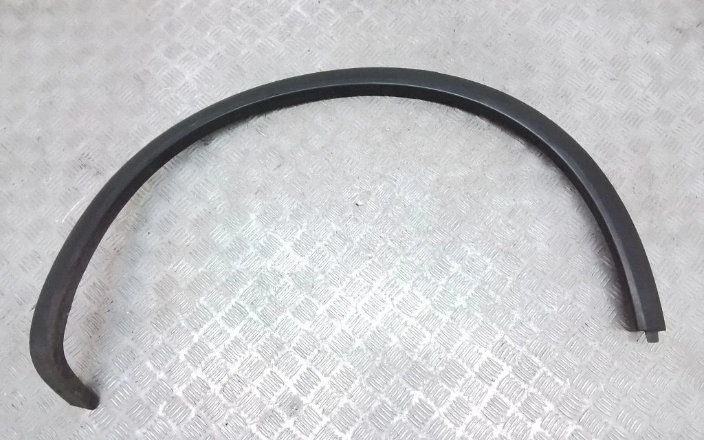 Rear arch trim 7P5853828E