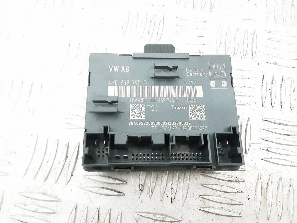 Door control unit/module – Audi A8 S8 D4 4H (2010-2016)