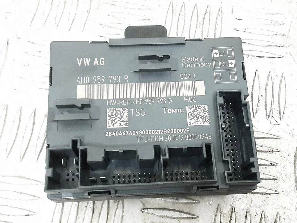 Door control unit/module – Audi A8 S8 D4 4H (2010-2016)