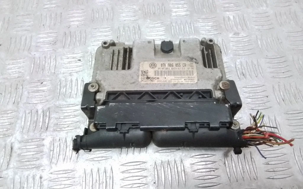 Sterownik silnika 07K906055CR