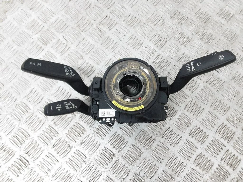 Sviru komplekts 4G8953502A