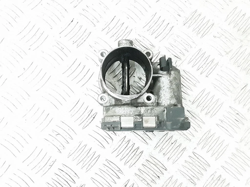 Throttle valve 8692720