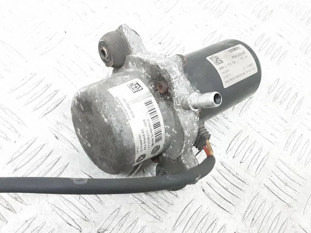 Vaakumpump P04581954AB
