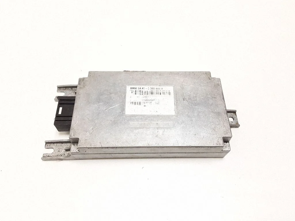 Voice control module 6960805