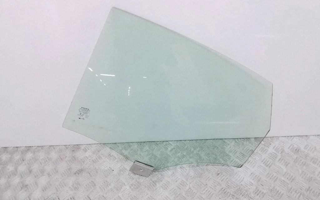 Rear door window glass 43R00055